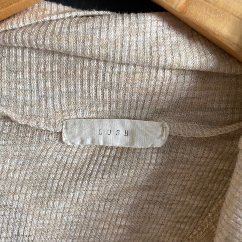 lush ribbed cowl neck split back top in oatmeal, size small - Picture 5 of 6